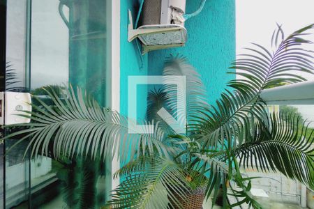 Casa de condomínio à venda com 100m², 3 quartos e 1 vaga Casa de condomínio à venda com 100m², 3 quartos e 1 vagaVaranda