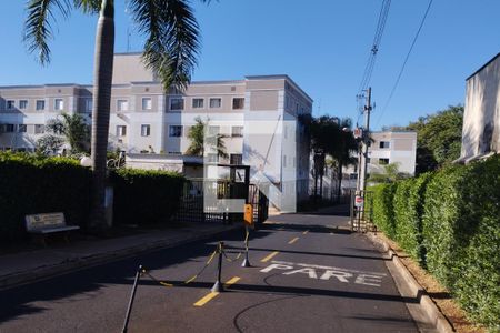 Apartamento para alugar com 50m², 2 quartos e 1 vaga Apartamento para alugar com 50m², 2 quartos e 1 vagaFachada