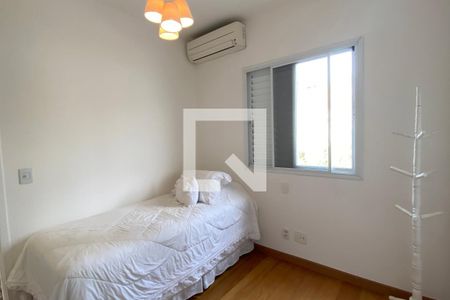 Casa de condomínio à venda com 220m², 3 quartos e 4 vagasQuarto 2