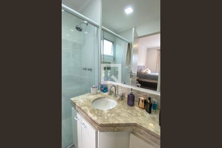 Casa de condomínio à venda com 220m², 3 quartos e 4 vagasBanheiro da Suíte 1