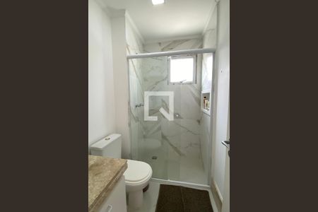 Casa de condomínio à venda com 220m², 3 quartos e 4 vagasBanheiro Corredor