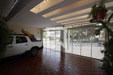 Casa à venda com 160m², 3 quartos e 3 vagas Casa à venda com 160m², 3 quartos e 3 vagasGaragem