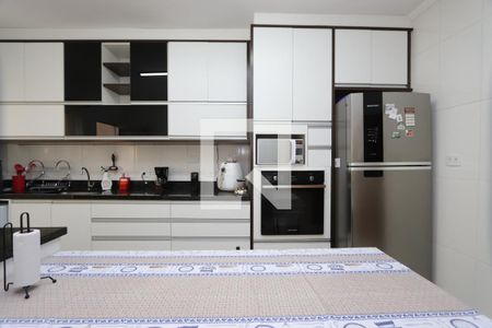 Casa à venda com 160m², 3 quartos e 3 vagas Casa à venda com 160m², 3 quartos e 3 vagasCozinha
