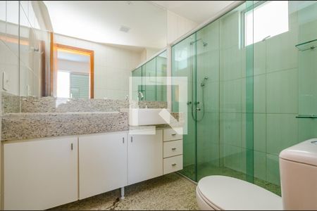 Apartamento para alugar com 178m², 4 quartos e 4 vagasBanheiro da Suíte 2