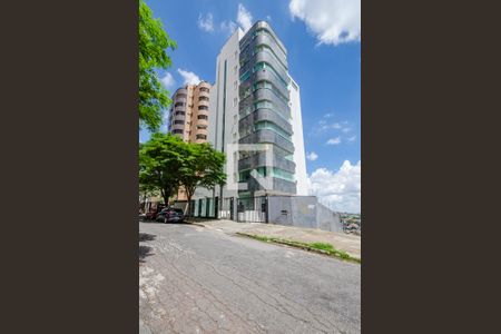 Apartamento para alugar com 178m², 4 quartos e 4 vagasFachada