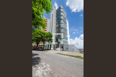 Apartamento para alugar com 178m², 4 quartos e 4 vagasFachada