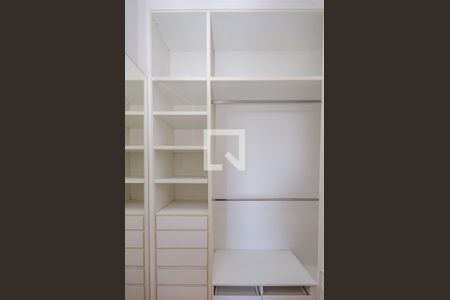 Apartamento para alugar com 178m², 4 quartos e 4 vagasCloset da suíte