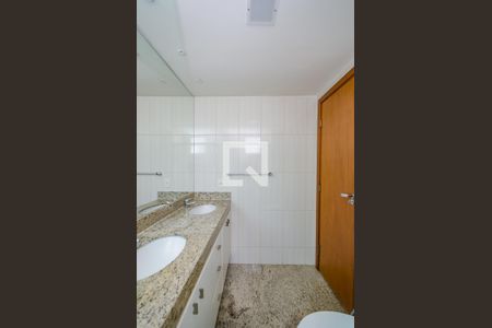 Apartamento para alugar com 178m², 4 quartos e 4 vagasBanheiro da Suíte