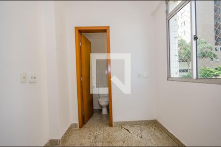 Apartamento para alugar com 178m², 4 quartos e 4 vagasQuarto de Serviço