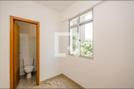 Apartamento para alugar com 178m², 4 quartos e 4 vagasQuarto de Serviço