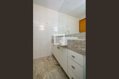 Apartamento para alugar com 178m², 4 quartos e 4 vagasBanheiro da Suíte 2
