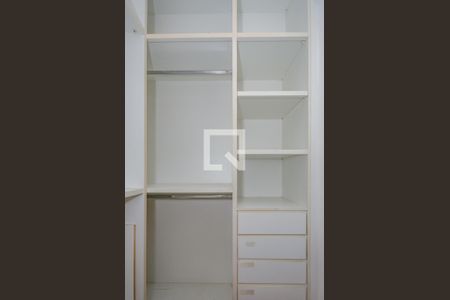 Apartamento para alugar com 178m², 4 quartos e 4 vagasCloset Suíte 2