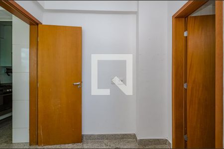 Apartamento para alugar com 178m², 4 quartos e 4 vagasBanheiro de serviço