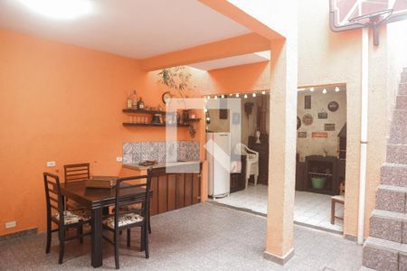 Casa à venda com 175m², 3 quartos e 2 vagasQuintal - Churrasqueira 