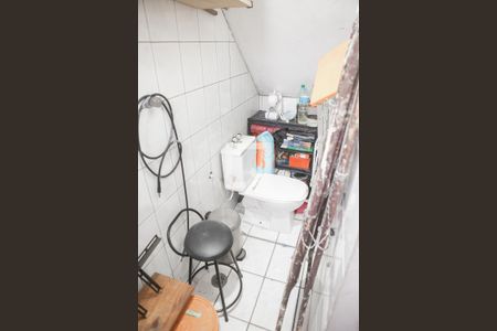 Casa à venda com 175m², 3 quartos e 2 vagasBanheiro - Quintal - Churrasqueira 