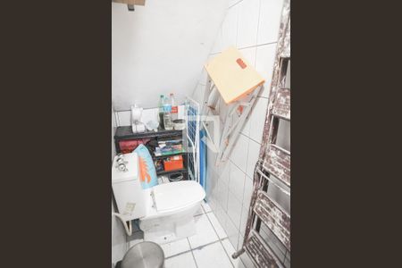 Casa à venda com 175m², 3 quartos e 2 vagasBanheiro - Quintal - Churrasqueira 