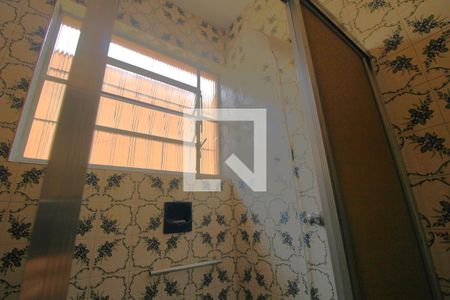 Casa à venda com 262m², 3 quartos e 2 vagasBanheiro comum