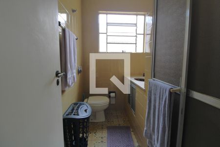 Casa à venda com 262m², 3 quartos e 2 vagasBanheiro da suíte