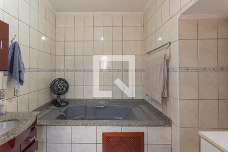 Casa à venda com 200m², 3 quartos e 2 vagas Casa à venda com 200m², 3 quartos e 2 vagasBanheiro da Suíte