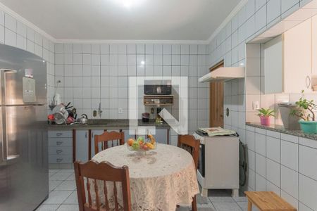 Casa à venda com 200m², 3 quartos e 2 vagas Casa à venda com 200m², 3 quartos e 2 vagasCozinha