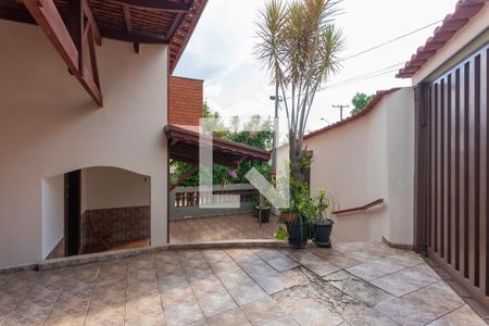 Casa à venda com 200m², 3 quartos e 2 vagas Casa à venda com 200m², 3 quartos e 2 vagasGaragem