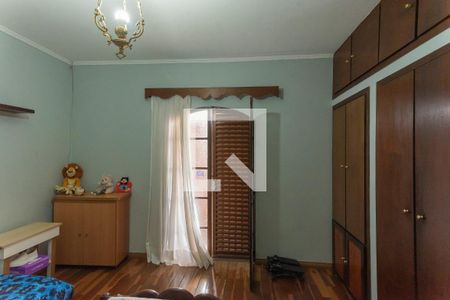 Casa à venda com 200m², 3 quartos e 2 vagas Casa à venda com 200m², 3 quartos e 2 vagasQuarto 2