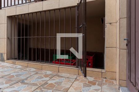 Casa à venda com 200m², 3 quartos e 2 vagas Casa à venda com 200m², 3 quartos e 2 vagasCanil