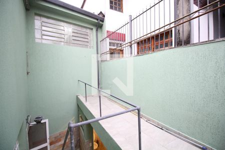 Casa à venda com 185m², 3 quartos e 1 vagaÁrea de Serviço 2