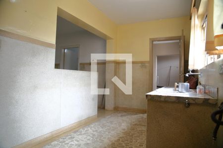 Casa para alugar com 370m², 3 quartos e 6 vagasCozinha