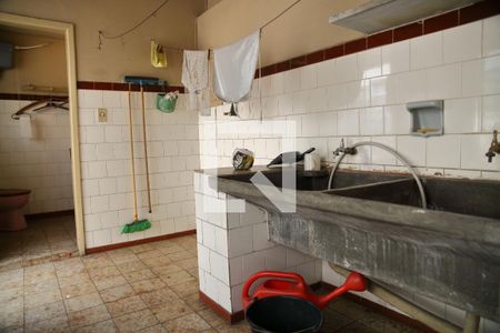 Casa para alugar com 370m², 3 quartos e 6 vagasÁrea de Serviço