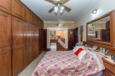 Casa à venda com 250m², 5 quartos e 4 vagasSuíte