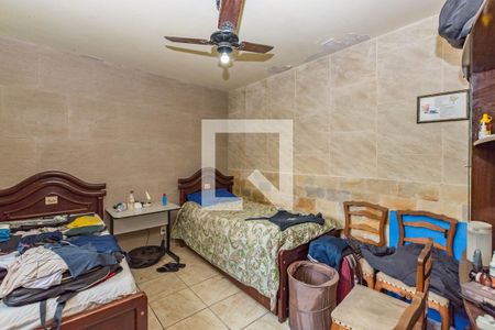 Casa à venda com 250m², 5 quartos e 4 vagasQuarto de Serviço