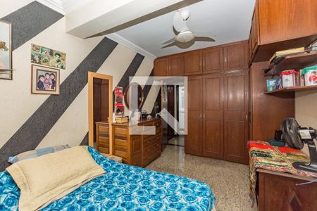 Casa à venda com 250m², 5 quartos e 4 vagasQuarto 2