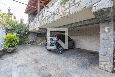 Casa à venda com 250m², 5 quartos e 4 vagasGaragem