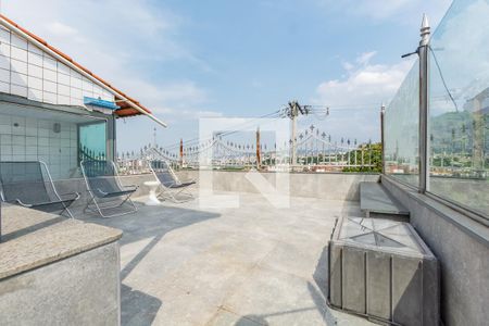 Casa à venda com 250m², 5 quartos e 4 vagasVaranda 