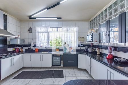 Casa à venda com 250m², 5 quartos e 4 vagasCozinha