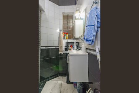 Casa à venda com 250m², 5 quartos e 4 vagasBanheiro de serviço