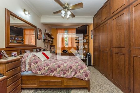 Casa à venda com 250m², 5 quartos e 4 vagasSuíte