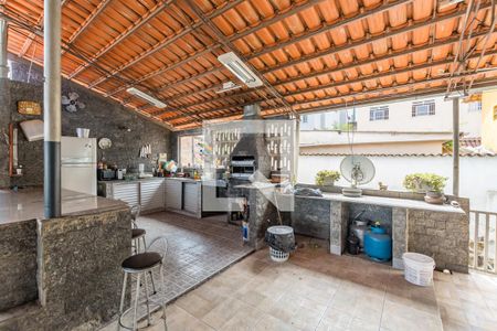 Casa à venda com 250m², 5 quartos e 4 vagasVaranda 