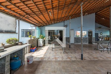 Casa à venda com 250m², 5 quartos e 4 vagasVaranda 