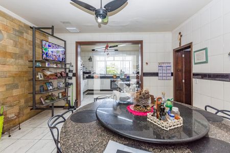 Casa à venda com 250m², 5 quartos e 4 vagasCopa