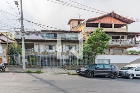 Casa à venda com 250m², 5 quartos e 4 vagasFachada