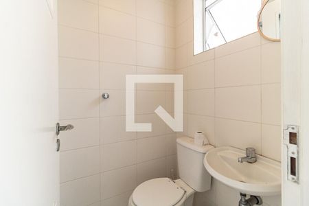 Casa à venda com 90m², 2 quartos e 1 vaga Casa à venda com 90m², 2 quartos e 1 vagaBanheiro de Serviço