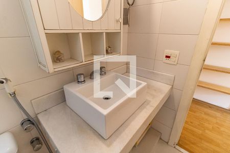 Casa à venda com 90m², 2 quartos e 1 vaga Casa à venda com 90m², 2 quartos e 1 vagaBanheiro Social