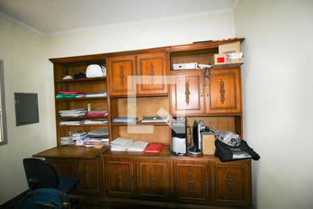 Casa à venda com 448m², 4 quartos e 8 vagas Casa à venda com 448m², 4 quartos e 8 vagasEscritório