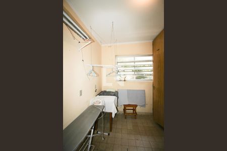 Casa à venda com 448m², 4 quartos e 8 vagas Casa à venda com 448m², 4 quartos e 8 vagasQuarto de Serviço