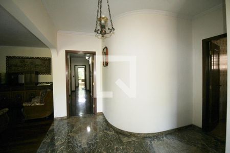 Casa à venda com 448m², 4 quartos e 8 vagas Casa à venda com 448m², 4 quartos e 8 vagasÁrea comum