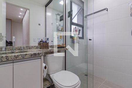 Apartamento à venda com 64m², 2 quartos e 2 vagasBanheiro da suíte