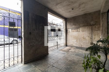 Casa à venda com 170m², 6 quartos e 2 vagas Casa à venda com 170m², 6 quartos e 2 vagasGaragem