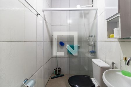 Casa à venda com 170m², 6 quartos e 2 vagas Casa à venda com 170m², 6 quartos e 2 vagasBanheiro Social da Casa 3